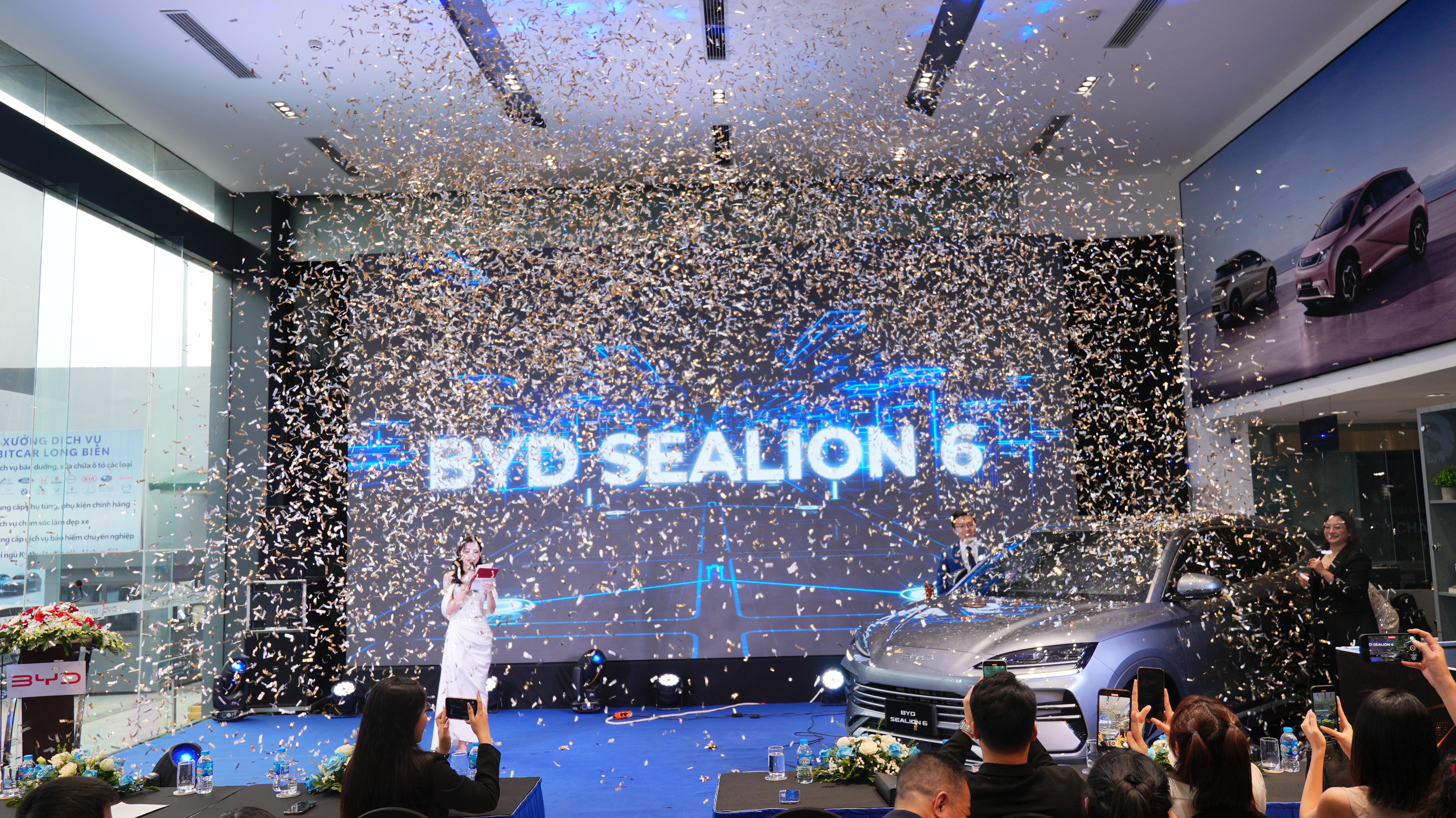 BYD Sealion 6 & 8 Chính Thức Lộ Diện: Bùng Nổ Cảm Xúc Tại Sự Kiện Ra Mắt Hoành Tráng!